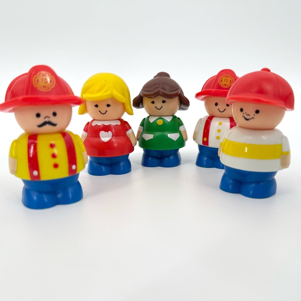 Lot 5 Vintage Shelcore People‎ Figures Firefighter Girls